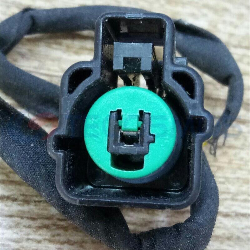 Car Connector For Modern Rena air conditioning compressor plug 1pin CT1-0010M