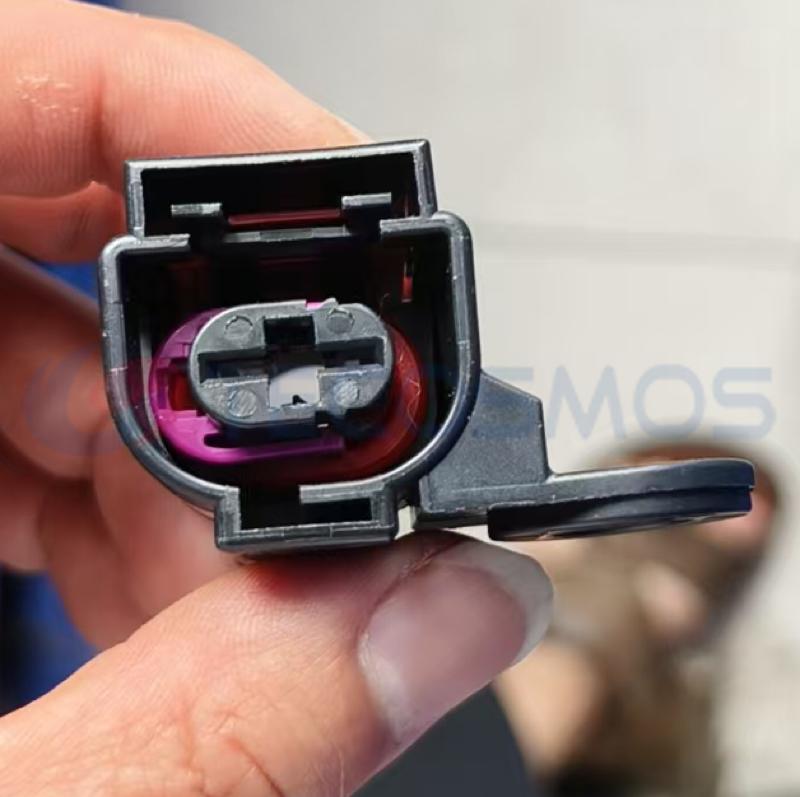 Car Connector For Right screw hole 1 pin CT1-0078M-2