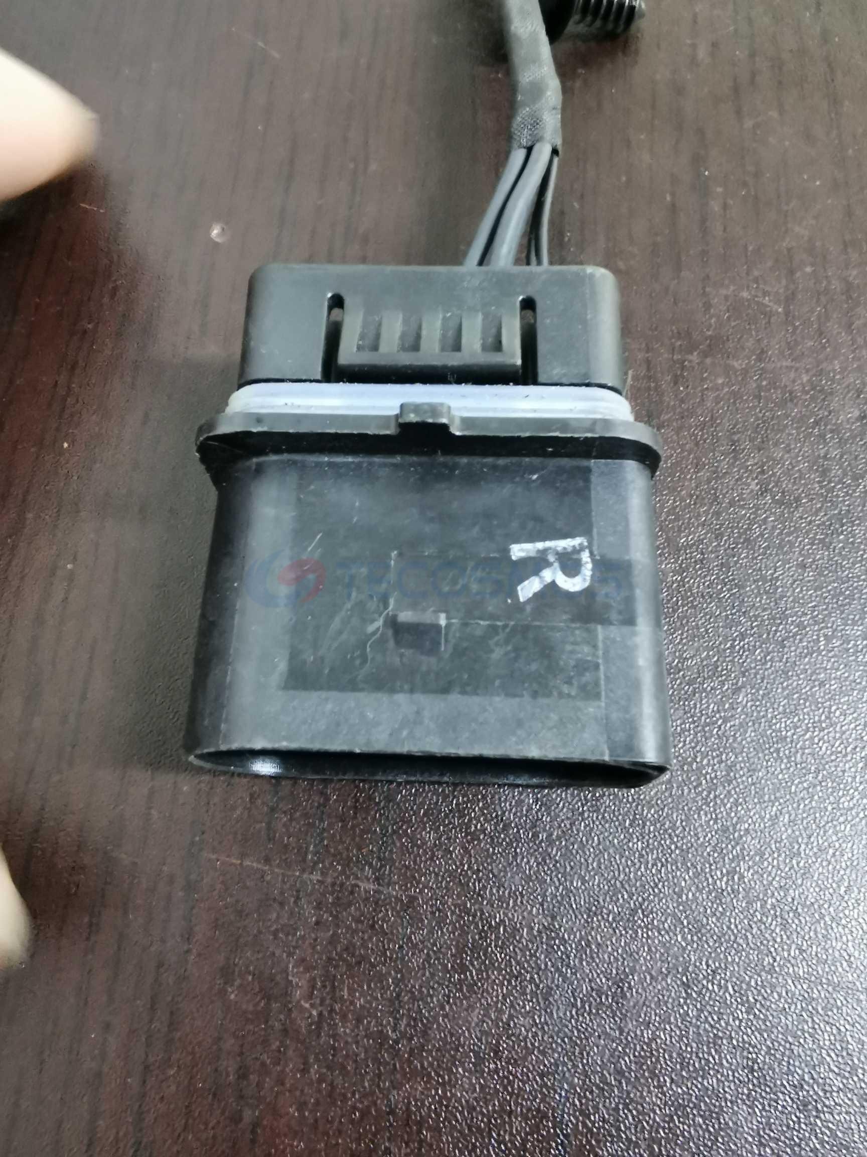 Car Connector For Headlight plug base with snap fit 14 pin CT14-0009G-9