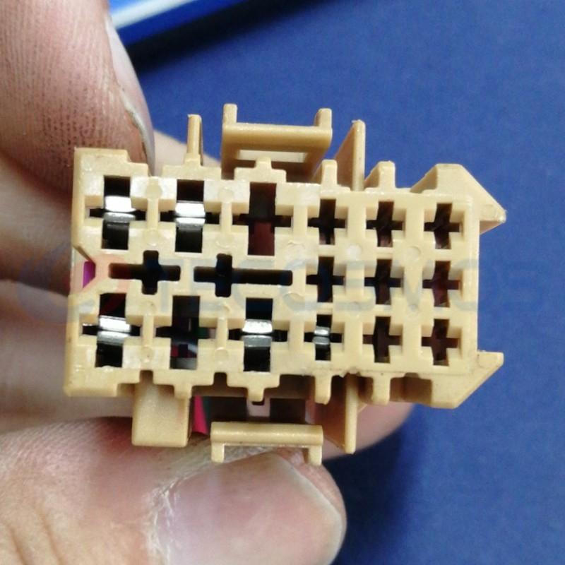 Car Connector For Volkswagen computer board 1J0962615 15 pin CT15-0002M-2