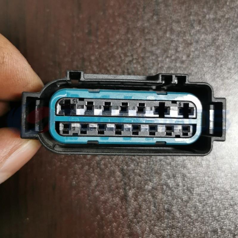 Car Connector For 2019 For bmw headlight plug 7590356-04 left and right three hole full through 15 pin CT15-0008M-3