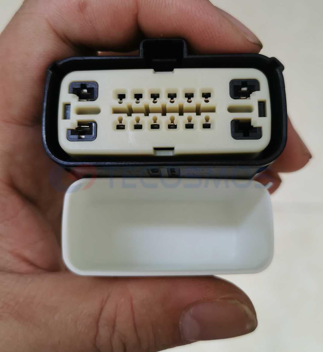 Car Connector For Tesla dust cover 16 pin CT16-0006G-2