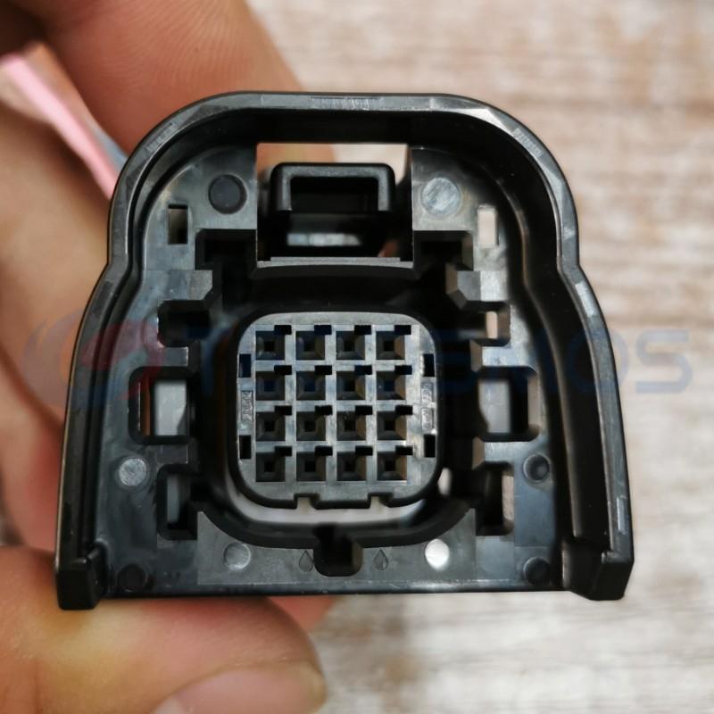 Car Connector For Toyota plug rear cover facing right 16 pin CT16-0014M-2