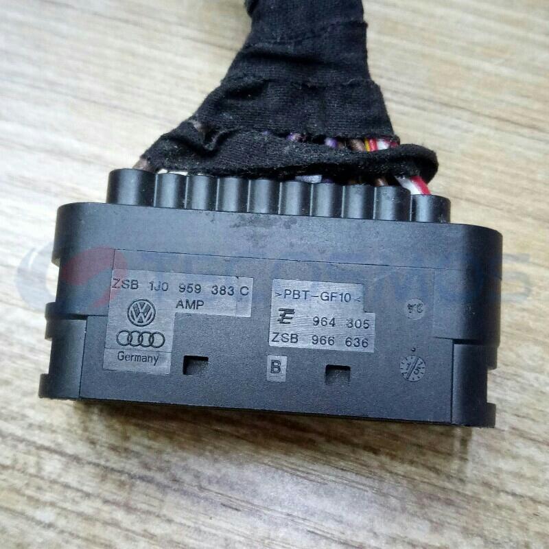 Car Connector For Sagitar passenger door rear door lock block plug 1J0959383 18 pin CT18-0001M