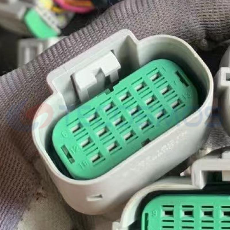 Car Connector For New energy 18 Pins CT18-0057M