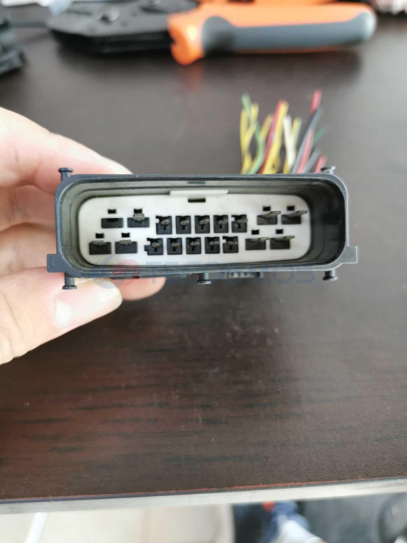 Car Connector For Delphi Black 18 Pins CT18-0062G-2