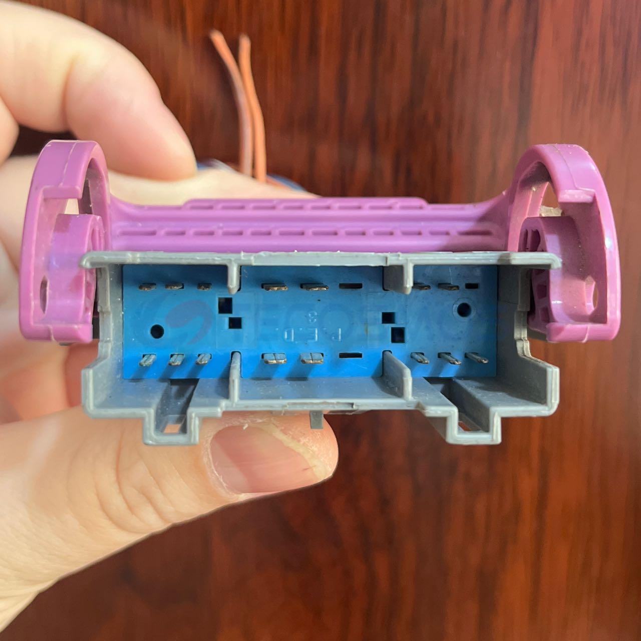 Car Connector For 18 pin plug CT18-0072G