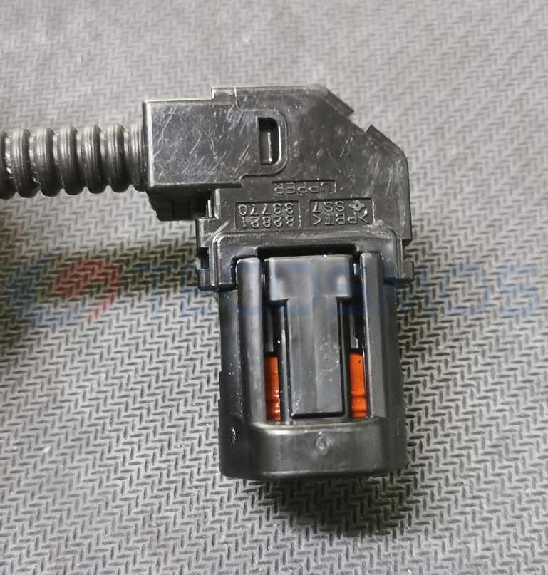 Car Connector For Toyota with rear cover side exit 2 pins CT2-0031M-9