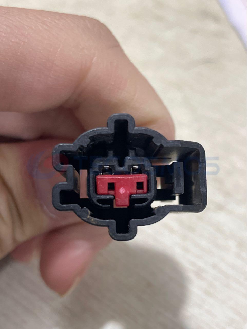 Car Connector For Horn with slot 2 pins CT2-0042M-7