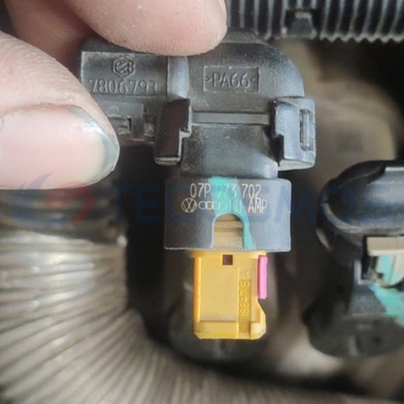 Car Connector For Volkswagen For audi 07P973702 2pin CT2-0055M-5