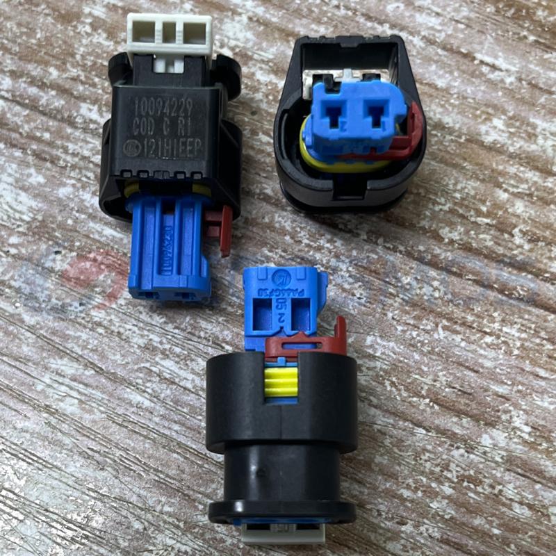 Car Connector For Black shell blue chip For volkswagen sensor plug 4H0973323 2pin CT2-0056M-8