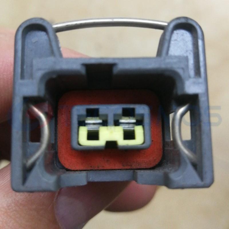 Car Connector For Roewe oil sensing plug with 2 pins on left side of groove CT2-0063M-05