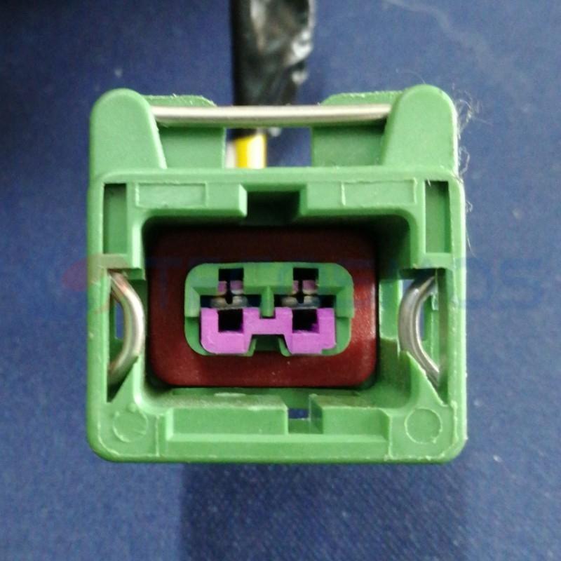 Car Connector For Peugeot water spray motor lower slot on right 2pin CT2-0063M-17