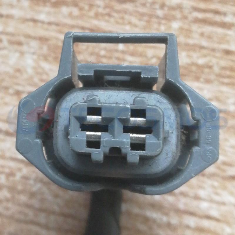 Car Connector For Thermostat plug with a width of 2 pins at top and a width of 2 pins at bottom CT2-0093M-5