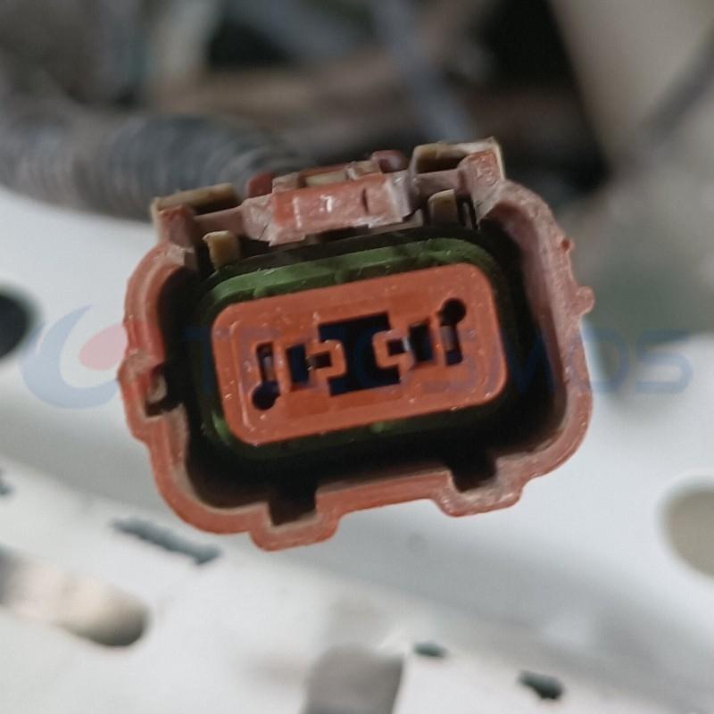 Car Connector For Nissan lamp 2pin CT2-0106M-2