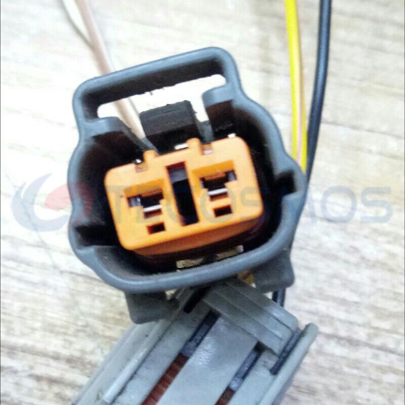 Car Connector For Qingling pickup truck oil pump plug For nissan horn 2pin CT2-0126G-1