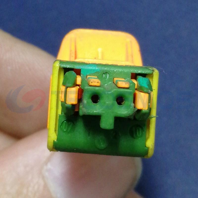 Car Connector For Mercedes Benz airbag right front For seat belt straight insertion 2pin CT2-0189M-1