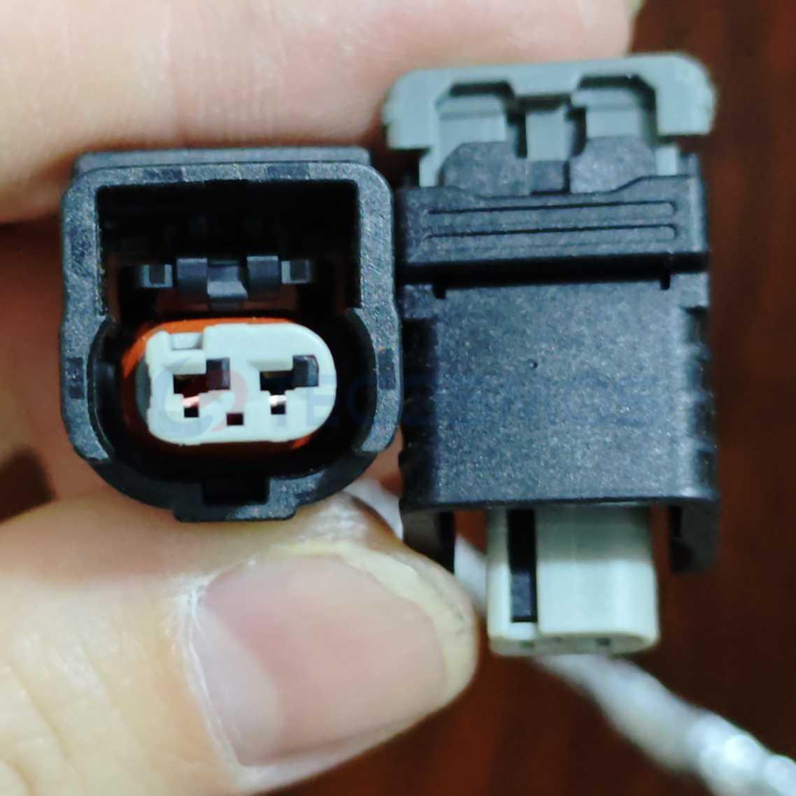 Car Connector For Delphi gray lower left slot shell is similar in length to -9 with a 2pin difference in core CT2-0279M-15