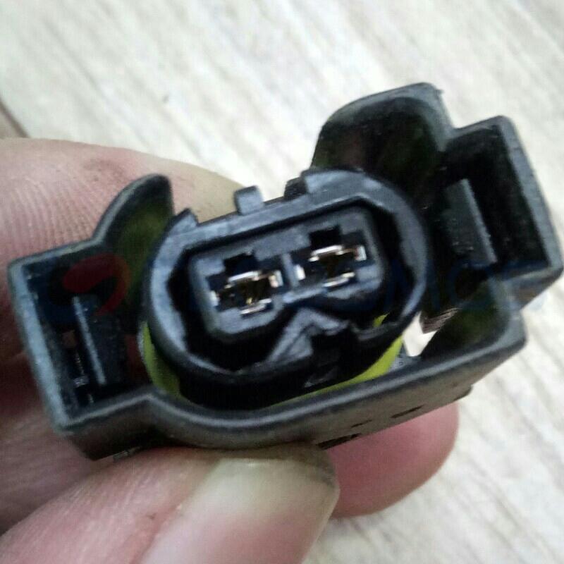 Car Connector For Mercedes Benz gasoline pump plug 4320 fuel pump docking 2pin CT2-0294M