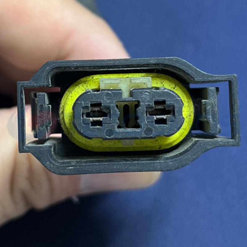 Car Connector For BMW servo light motor cylinder head valve adjustment motor plug 2pin CT2-0295M-1