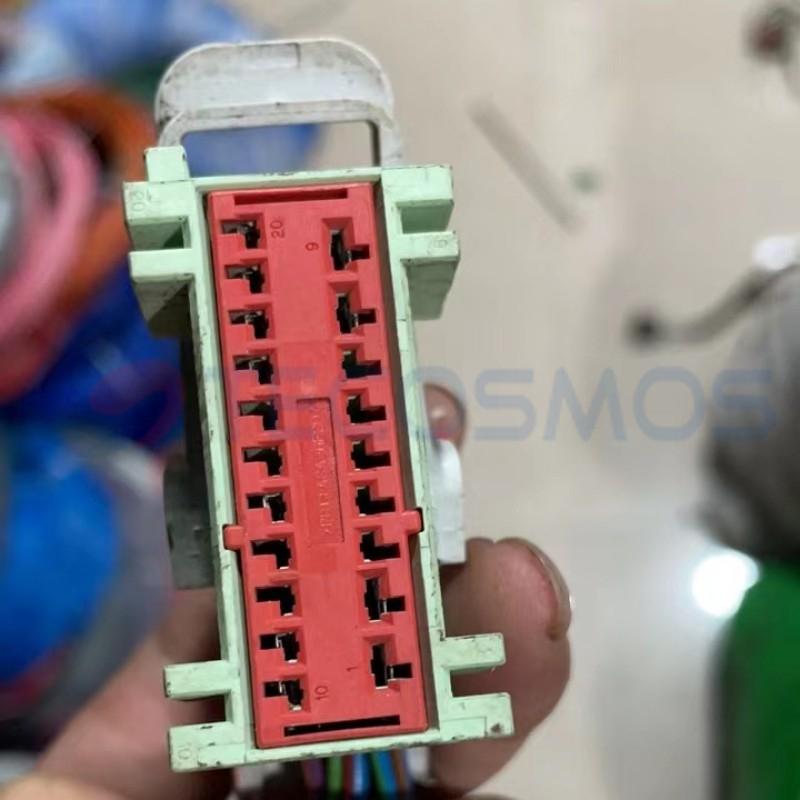 Car Connector For Ford fuse box plug 32165K0W61750213814 20 pin CT20-0003M-1