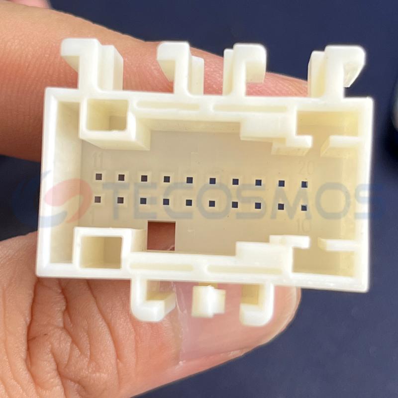 Car Connector For Mercedes A0045455740 20 pin CT20-0024G-1