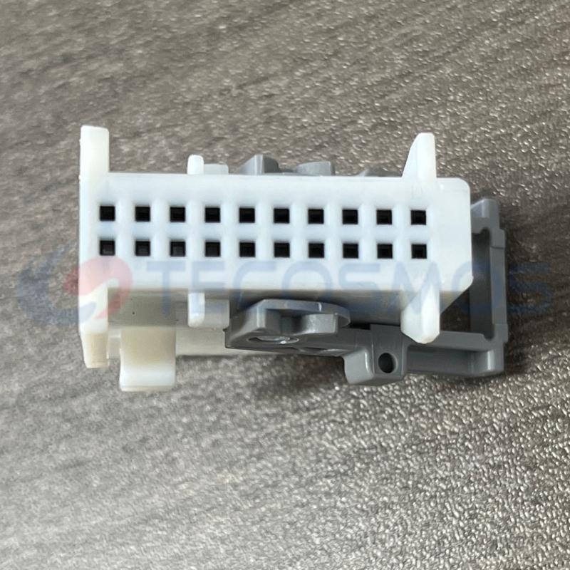 Car Connector For Mercedes A0525450630 20 pin CT20-0024M-2