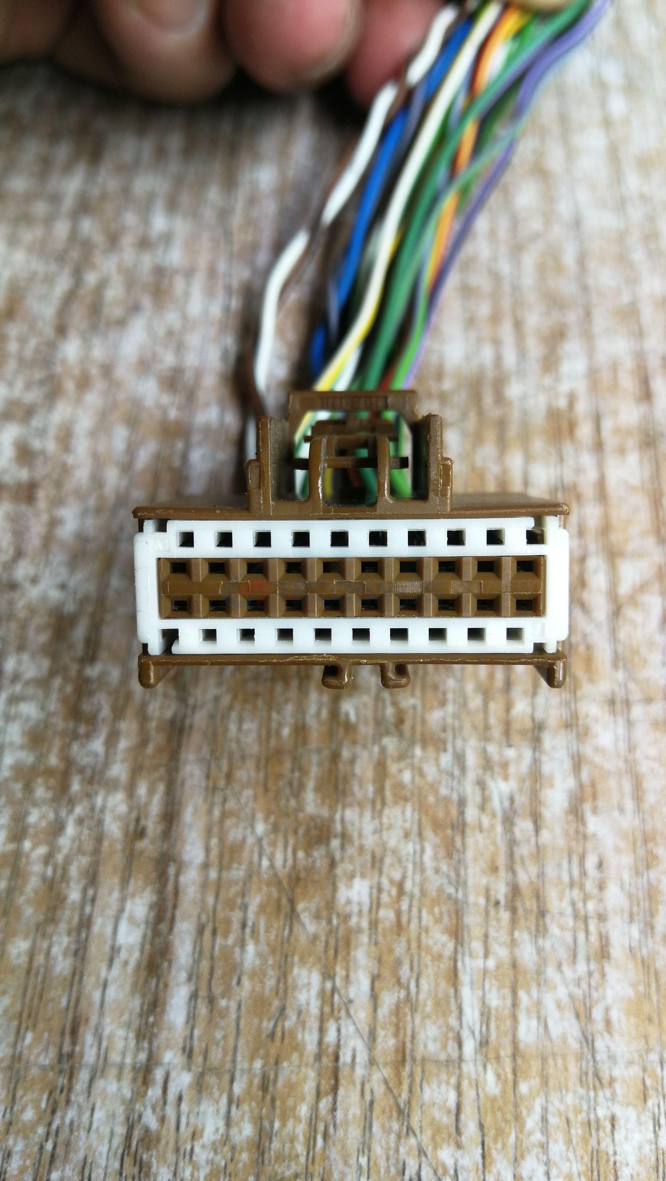 Car Connector For 20 pin plug CT20-0025M