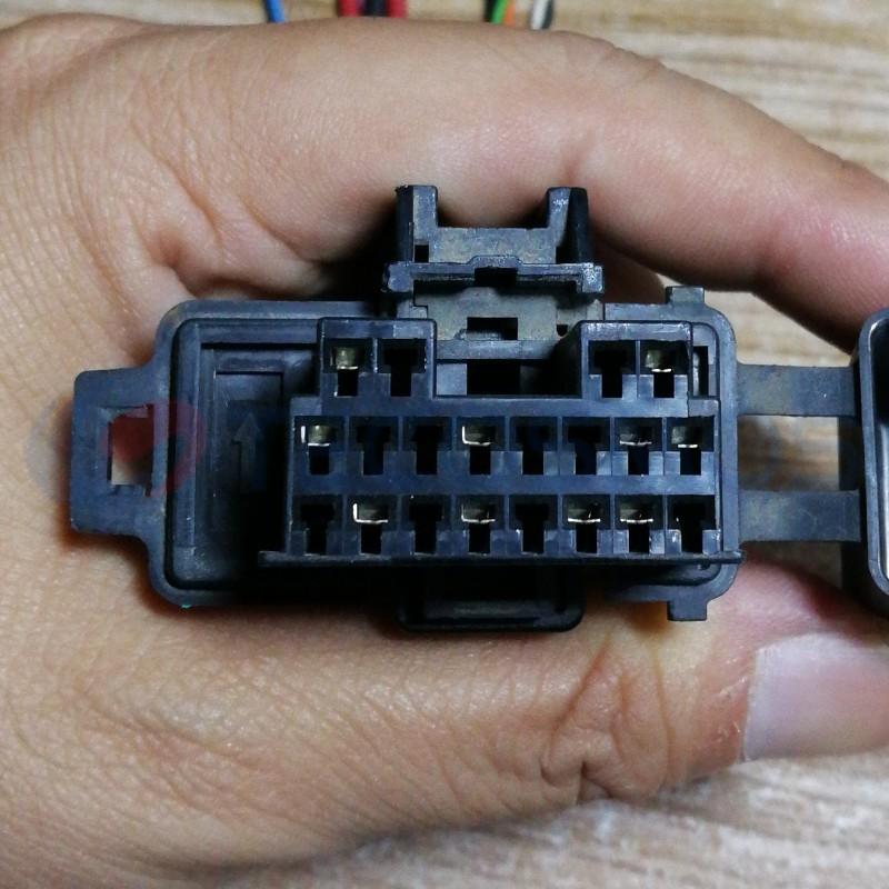 Car Connector For 20 Pins with lid CT20-0028M