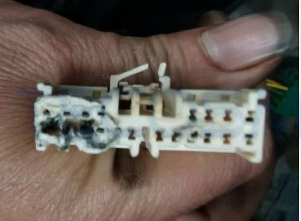 Car Connector For Jaguar fuse box plug 20 pin CT20-0034M