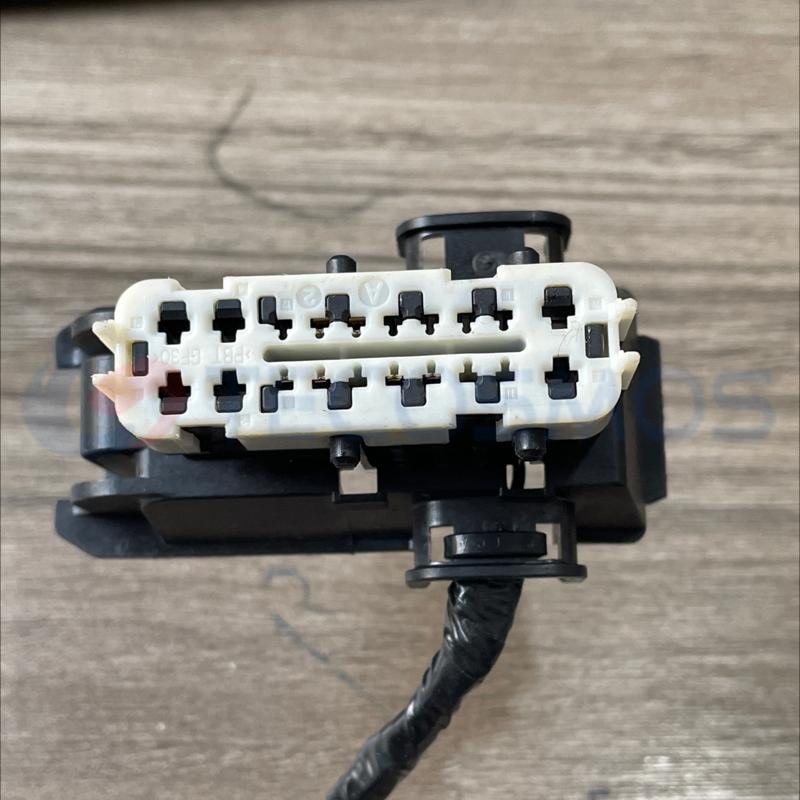 Car Connector For 20 pin plug CT20-0062M