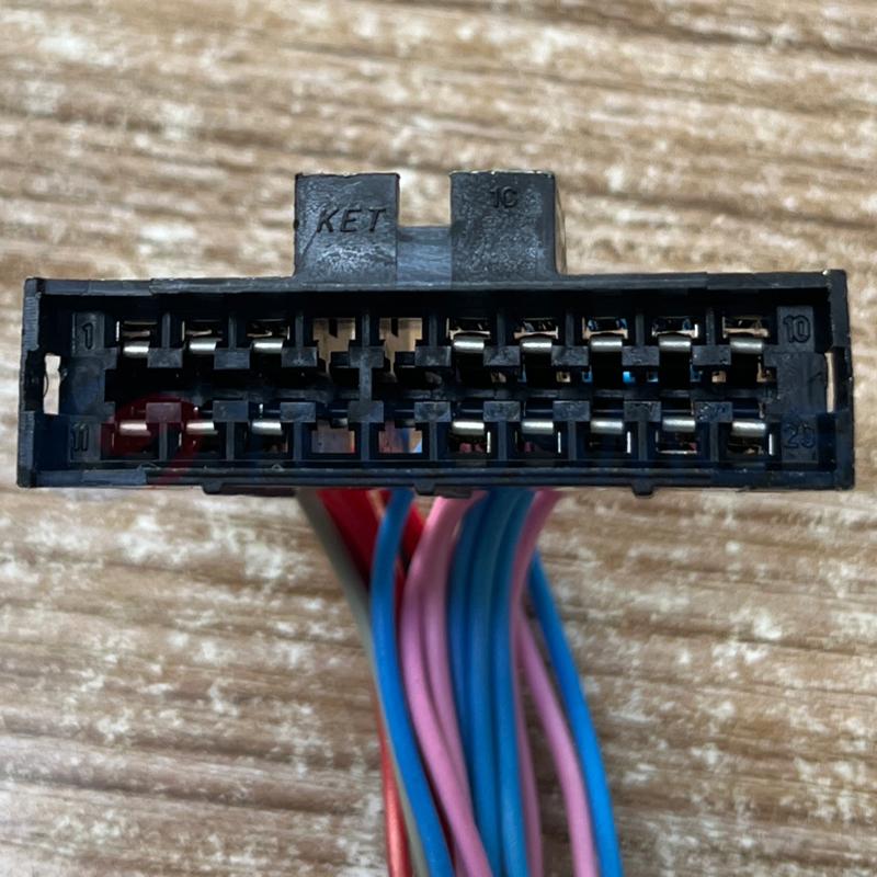 Car Connector For 20 pin white plug CT20-0072M