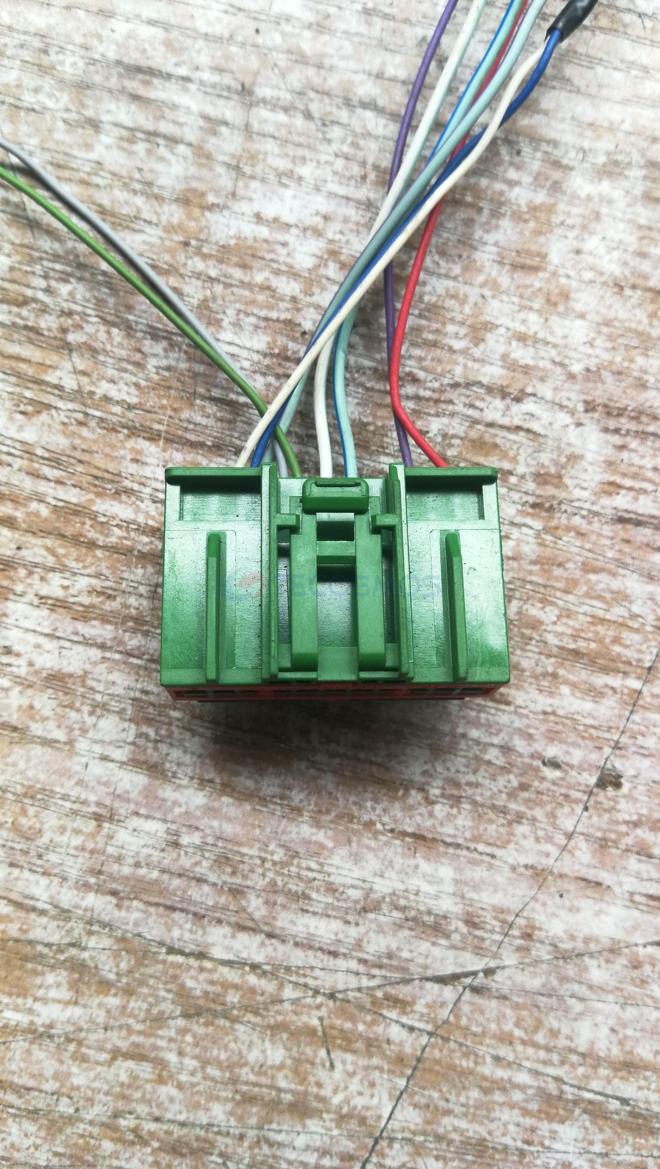 Car Connector For Ford battery box plug 22 pin CT22-0013M