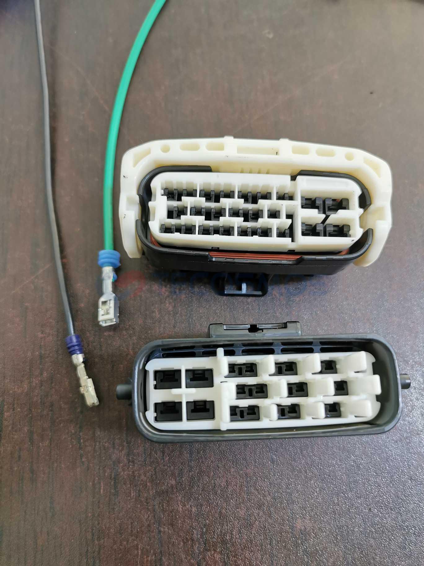 Car Connector For Toyota For lexus headlight harness plug 24 pin CT24-0004G