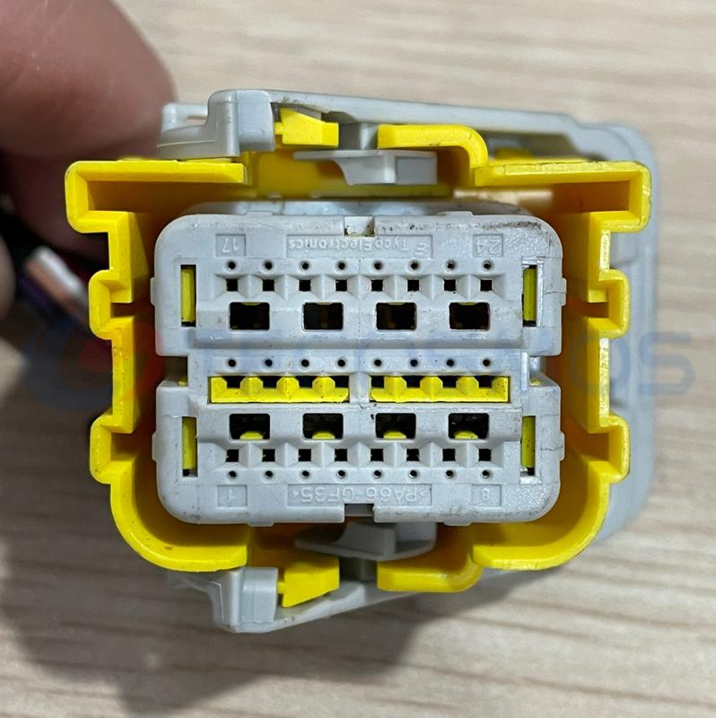 Car Connector For Buick plug 24 pin CT24-0015M-4