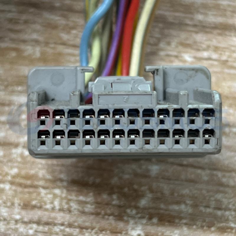 Car Connector For Renault plug For toyota plug 24 pin CT24-0018M-1