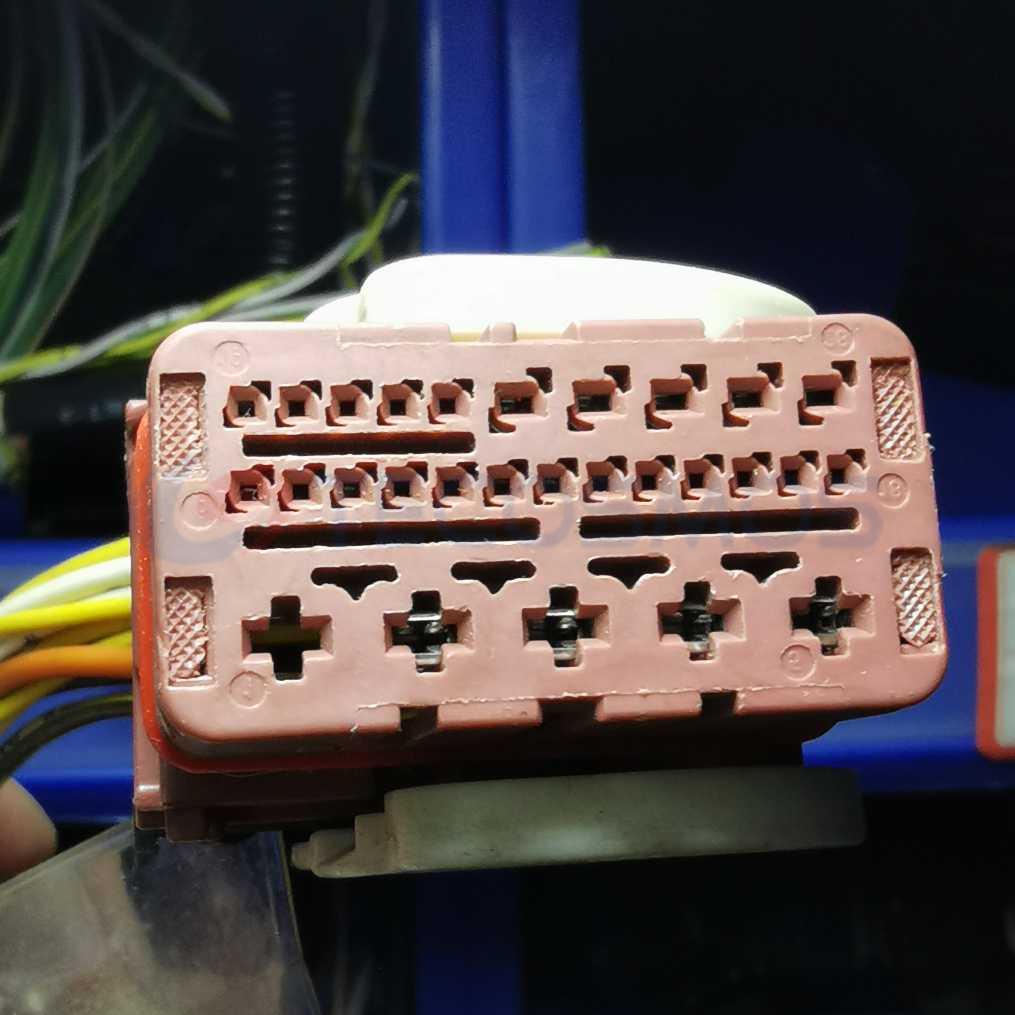 Car Connector For Nissan computer board brown 28 pin CT28-0016M-2