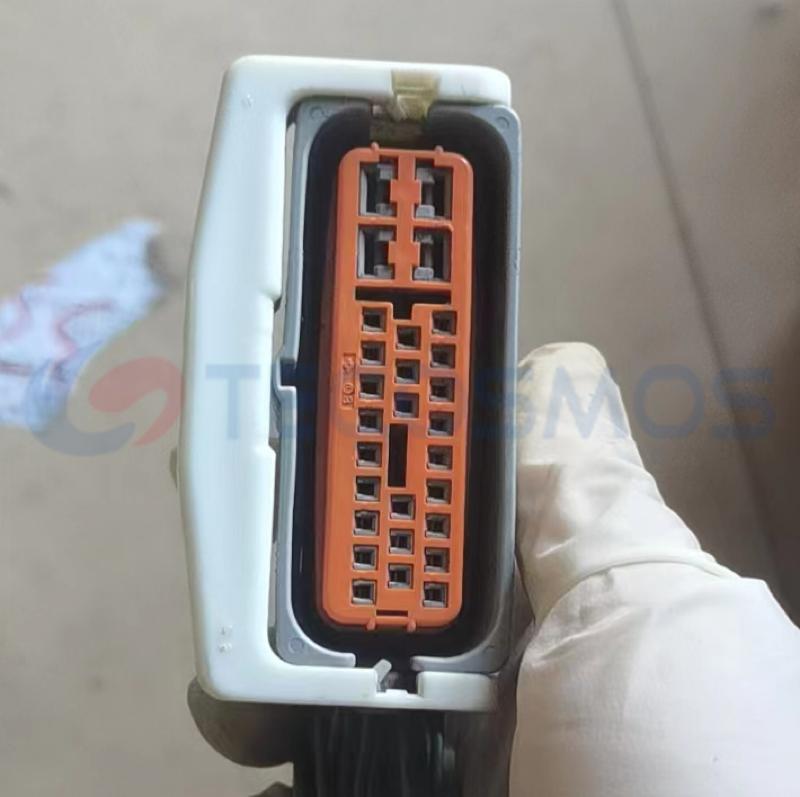 Car Connector For M6 ABS pump plug 28 pin CT28-0019M