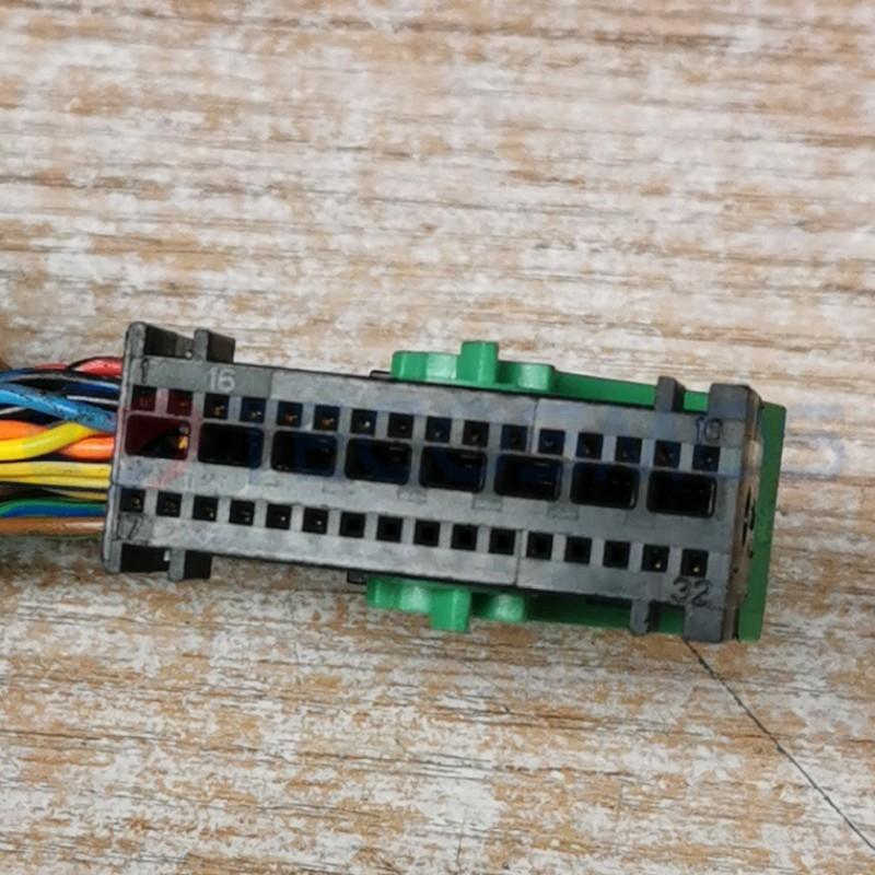 Car Connector For Nazhijie plug 32 pin CT32-0012M-1