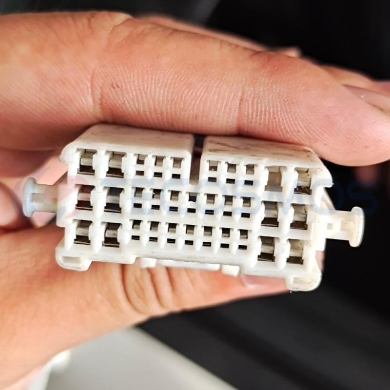 Car Connector For 32 pin white plug CT32-0017M