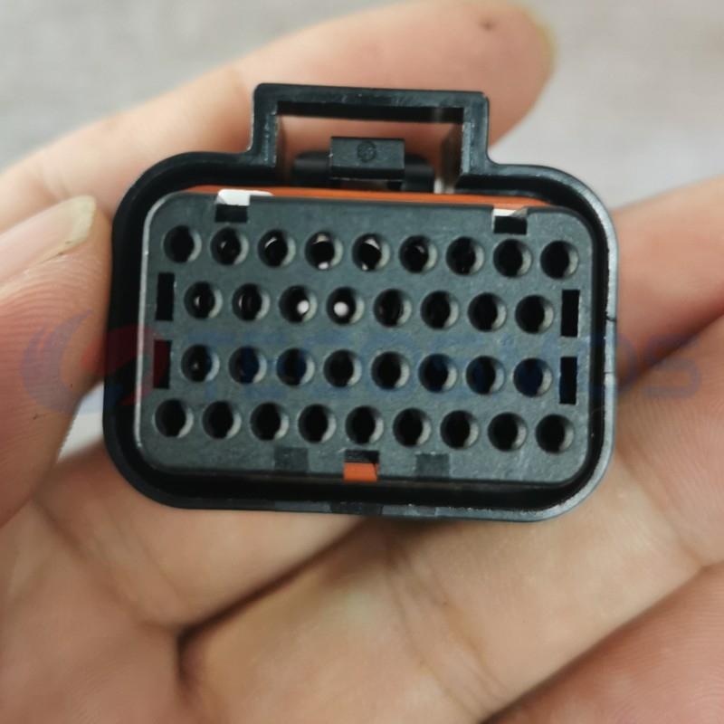 Car Connector For Computer board plug small circular hole 34 pin CT34-0011M