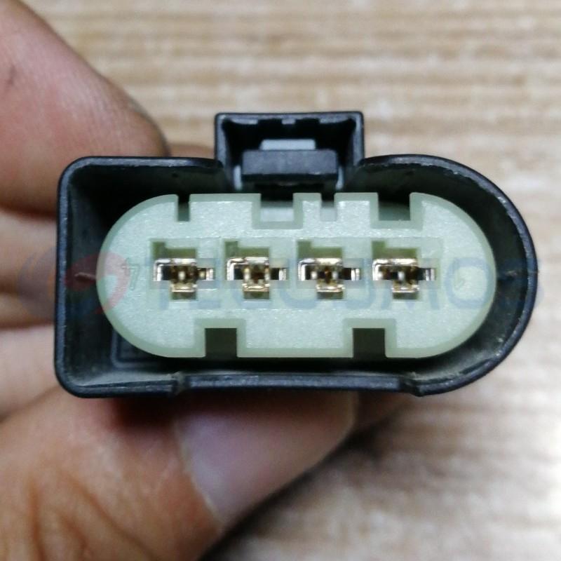 Car Connector For Mercedes Benz For bmw water pump plug 4pin CT4-0012M-1