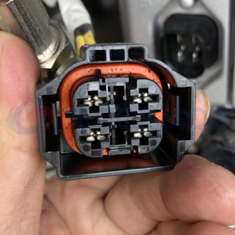 Car Connector For Electronic fan plug 4-wire 4pin CT4-0053M-1