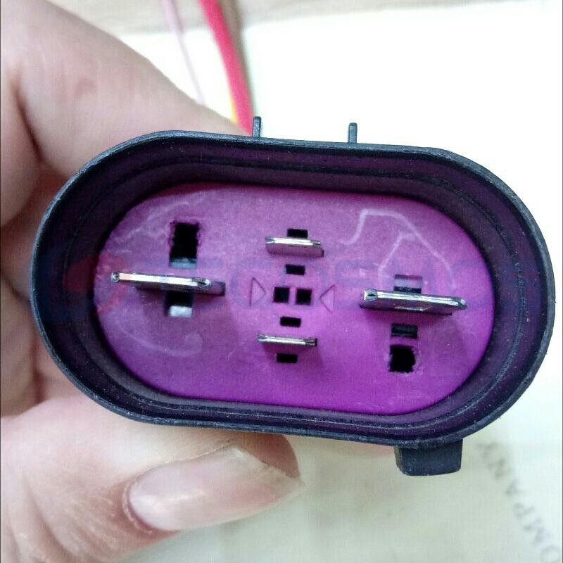 Car Connector For Public electronic fan male plug 1J0906444 4pin CT4-0077G