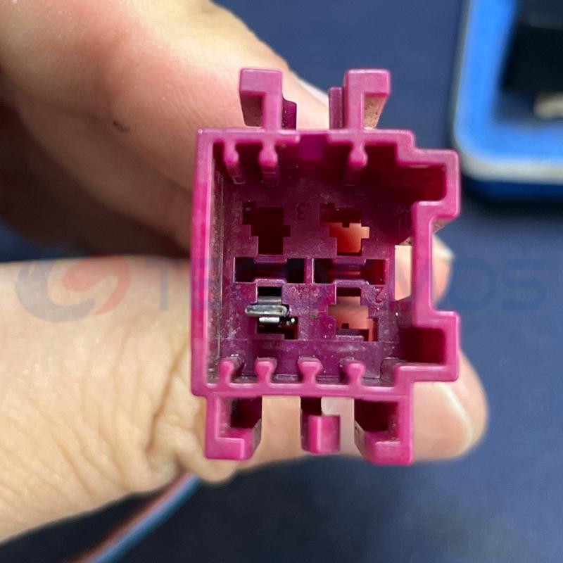 Car Connector For Mercedes plug 0375450828 4pin CT4-0147G-4