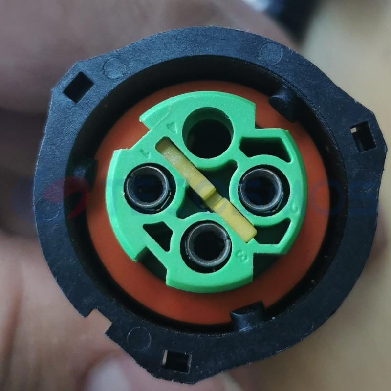 Car Connector For 4pin plug CT4-0173M-2