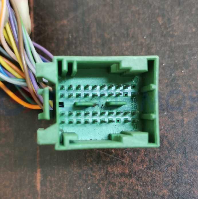 Car Connector For BMW battery box plug green 40 pin CT40-0004G-2