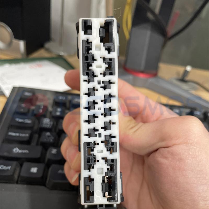 Car Connector For Buick fuse box black 40 pin CT40-0008M-1