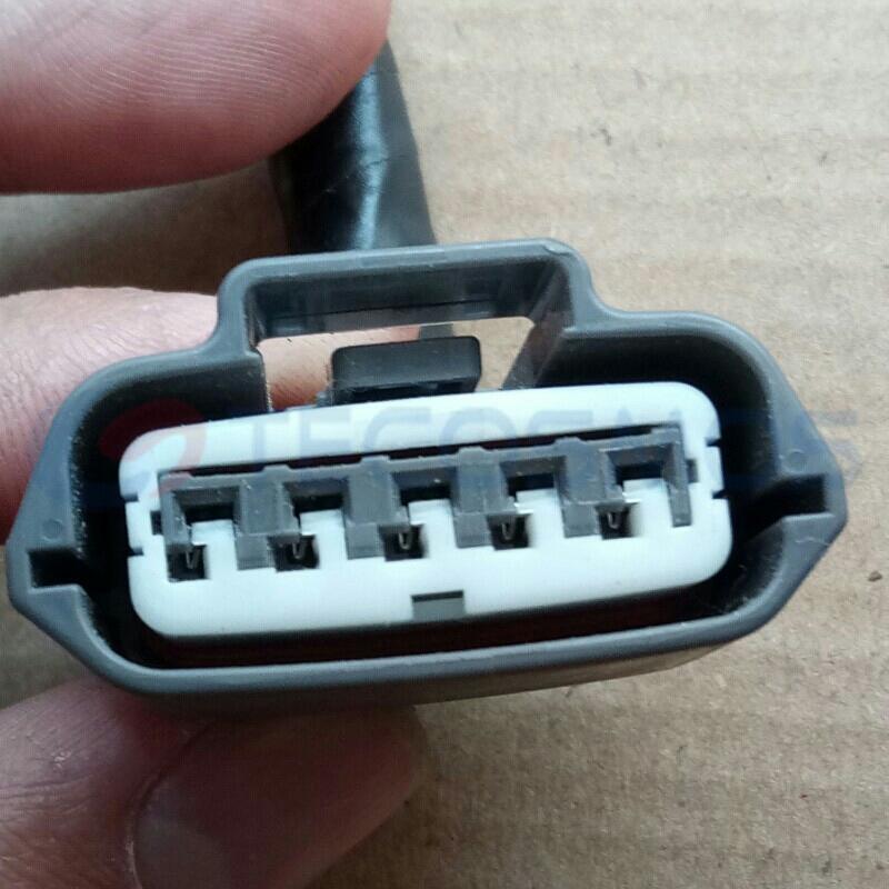 Car Connector For Nissan air flow meter X-Trail 2-wheel drive oil pump 5pin CT5-0010M