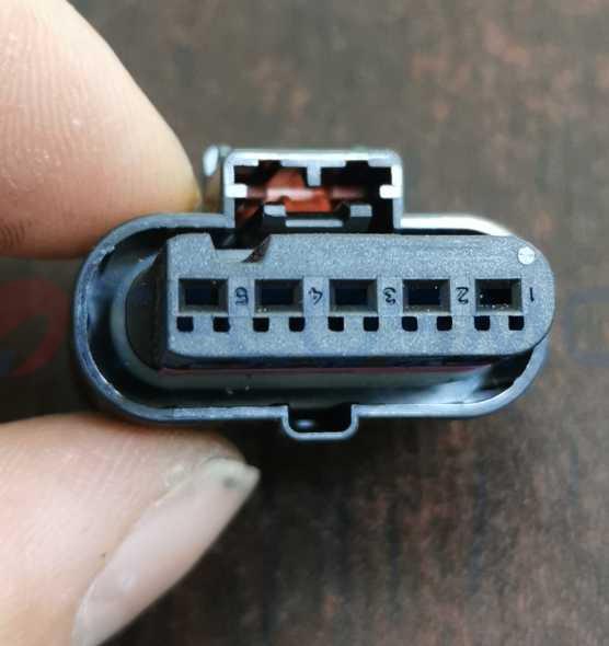 Car Connector For Tesla 5pin CT5-0106M
